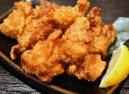 自慢の若鶏のから揚げ