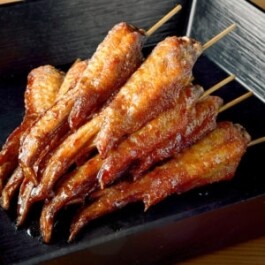 新名物！てけ手羽串（タレ・塩）（1本）