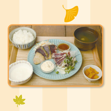 鰹のタタキとレアカツの2種盛り定食～出汁とろろ付き～